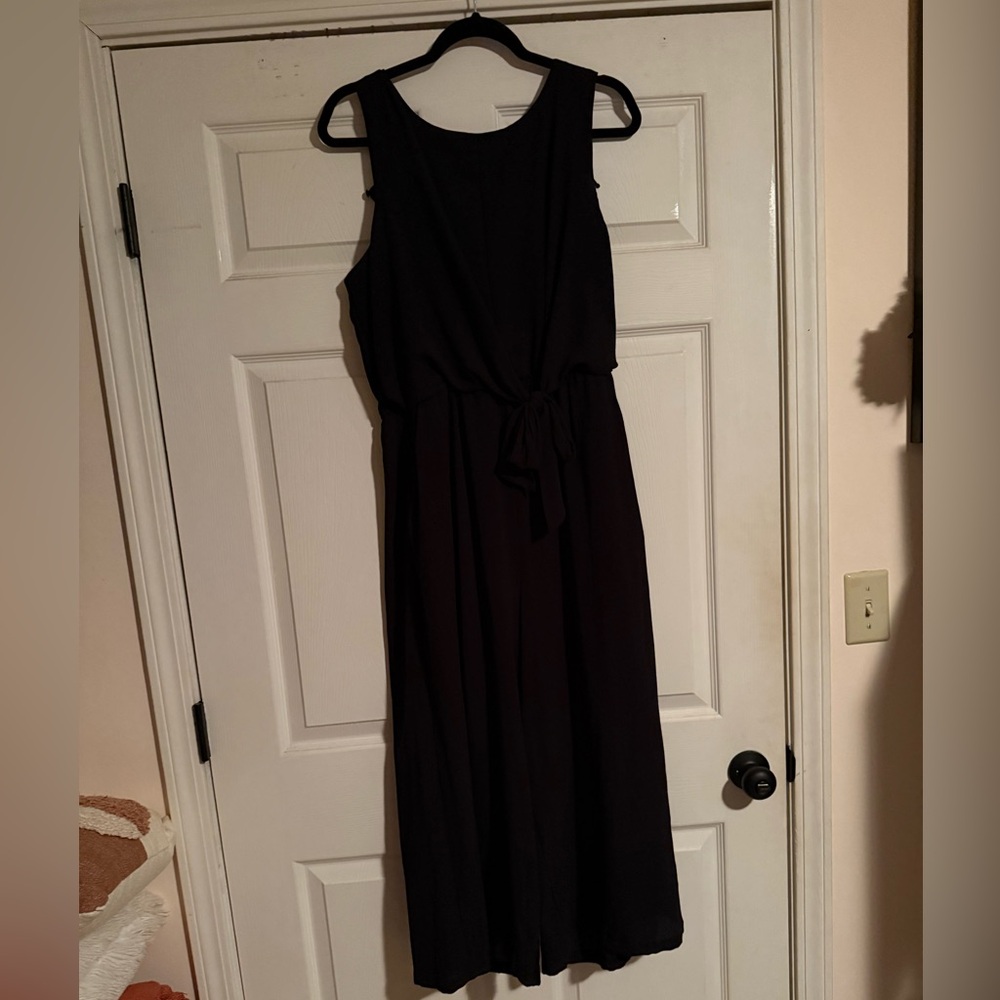 Elegant Black Sleeveless Jumpsuit